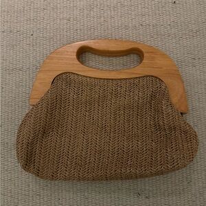 Elegant Tan Woven Handbag with Wooden Handle | Made in Italy